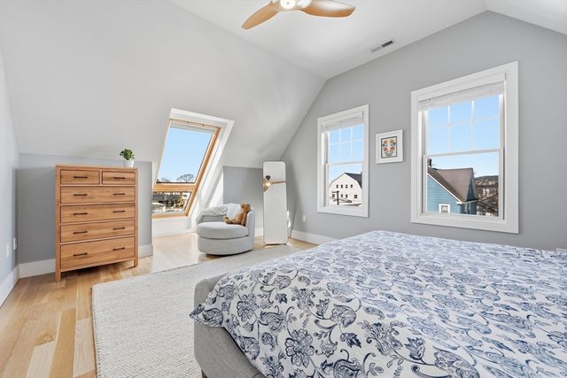 14 Maple St 14, Watertown, MA 02472