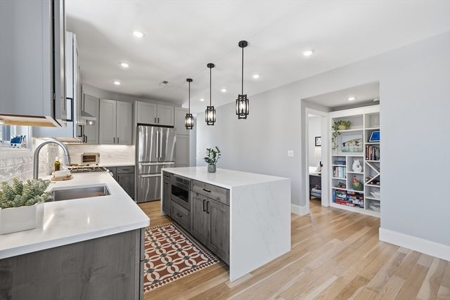 14 Maple St 14, Watertown, MA 02472