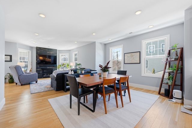 14 Maple St 14, Watertown, MA 02472