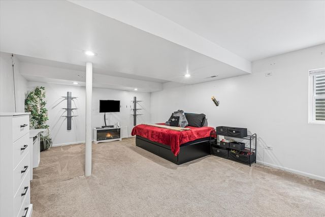 3070 Melbourne Lane, Lake In The Hills, IL 60156