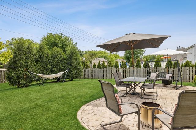 3070 Melbourne Lane, Lake In The Hills, IL 60156