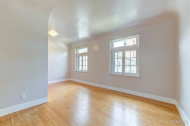 607 Westgate Avenue E, University City, MO 63130