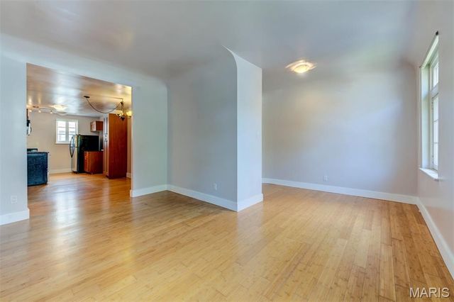 607 Westgate Avenue E, University City, MO 63130