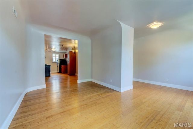 607 Westgate Avenue E, University City, MO 63130