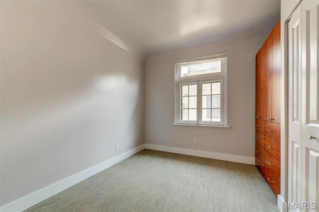 607 Westgate Avenue E, University City, MO 63130