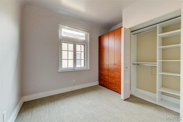 607 Westgate Avenue E, University City, MO 63130