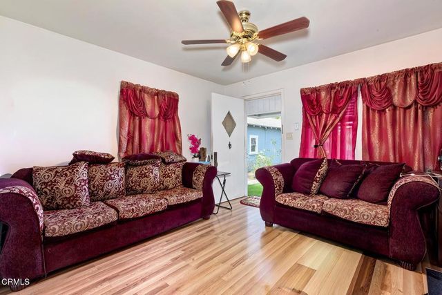 424 W Arbor Vitae Street, Inglewood, CA 90301