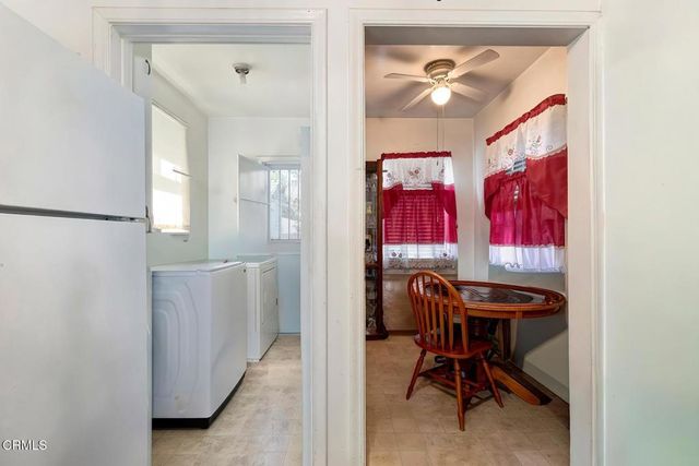 424 W Arbor Vitae Street, Inglewood, CA 90301