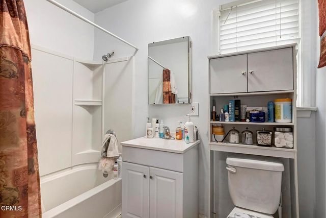 424 W Arbor Vitae Street, Inglewood, CA 90301