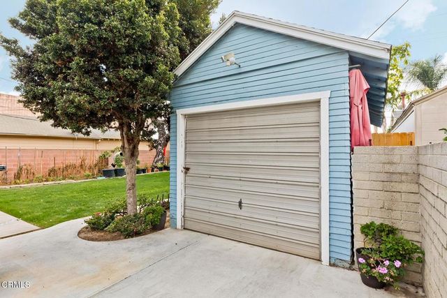 424 W Arbor Vitae Street, Inglewood, CA 90301