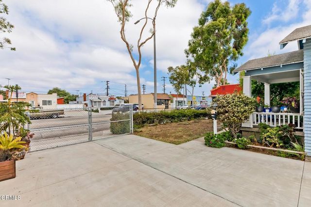 424 W Arbor Vitae Street, Inglewood, CA 90301