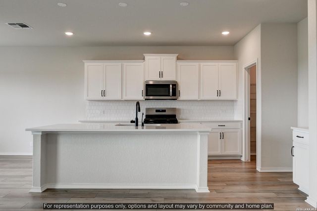 226 Brood Dr, Adkins, TX 78101