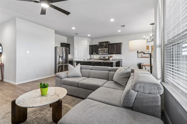 304 Crowfoot Drive, Fort Worth, TX 76131