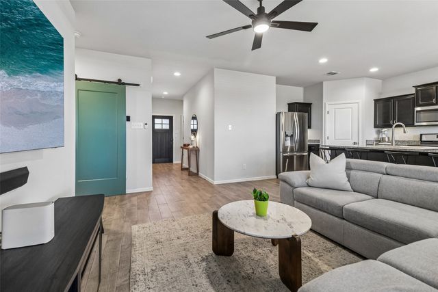 304 Crowfoot Drive, Fort Worth, TX 76131
