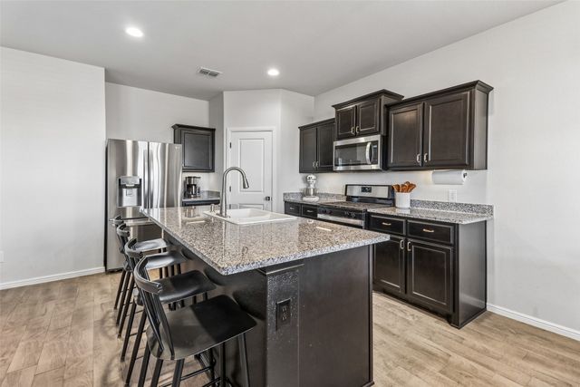 304 Crowfoot Drive, Fort Worth, TX 76131