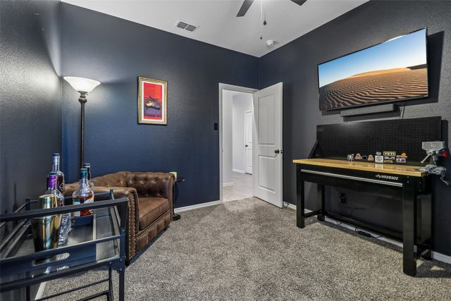 304 Crowfoot Drive, Fort Worth, TX 76131
