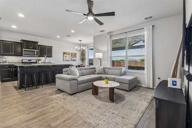 304 Crowfoot Drive, Fort Worth, TX 76131