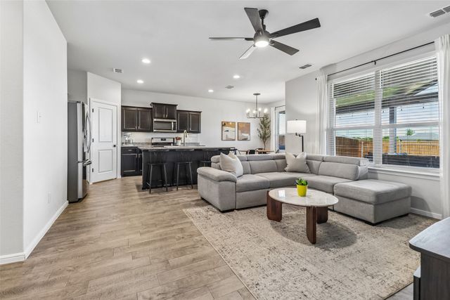304 Crowfoot Drive, Fort Worth, TX 76131