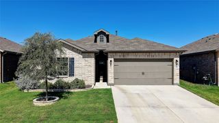 304 Crowfoot Drive, Fort Worth, TX 76131
