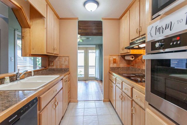 500 Marina Road E2, Murphy, NC 28906