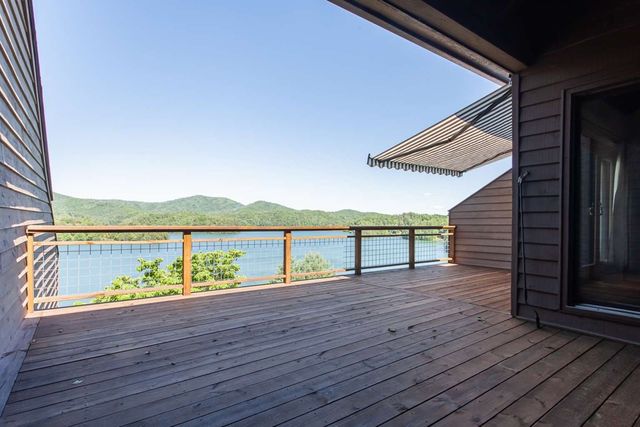 500 Marina Road E2, Murphy, NC 28906