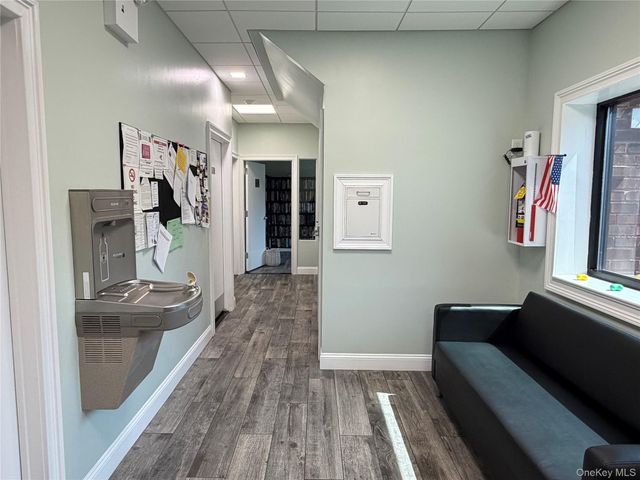 141 Cambridge Drive E 141, Copiague, NY 11726