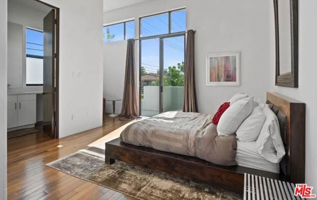 800 N Harper Avenue, Los Angeles, CA 90046