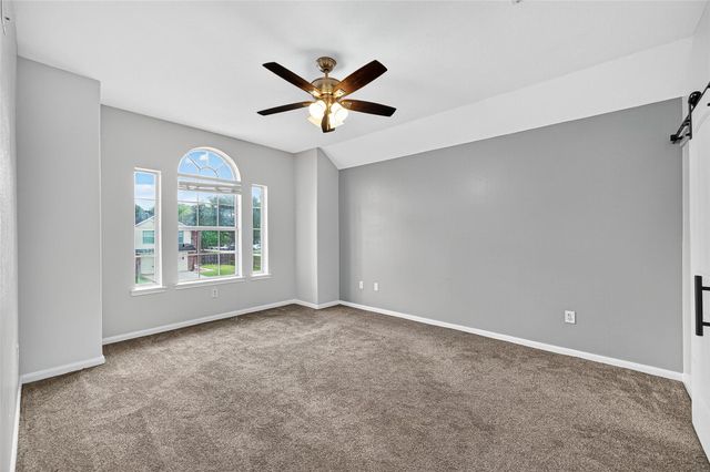 638 Meadow Knoll Drive, Stafford, TX 77477