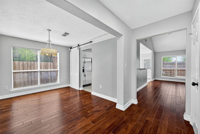 638 Meadow Knoll Drive, Stafford, TX 77477