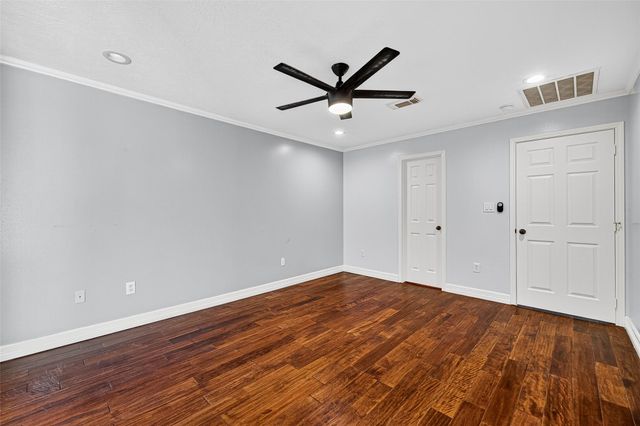 638 Meadow Knoll Drive, Stafford, TX 77477