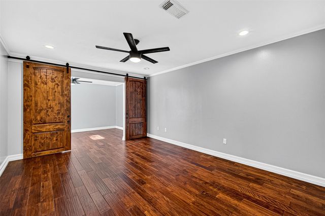 638 Meadow Knoll Drive, Stafford, TX 77477