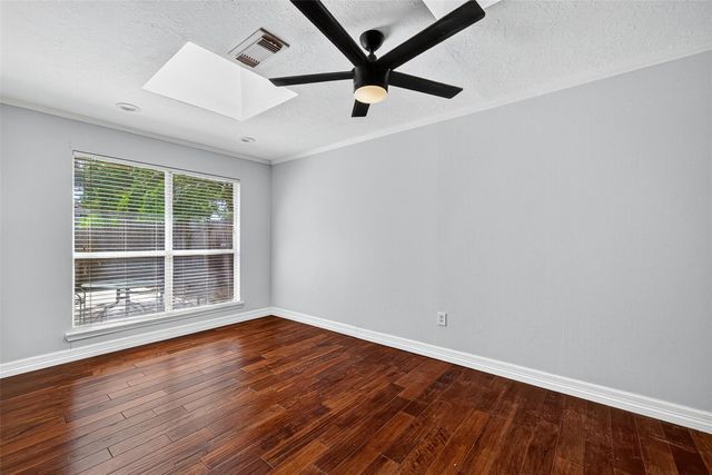 638 Meadow Knoll Drive, Stafford, TX 77477