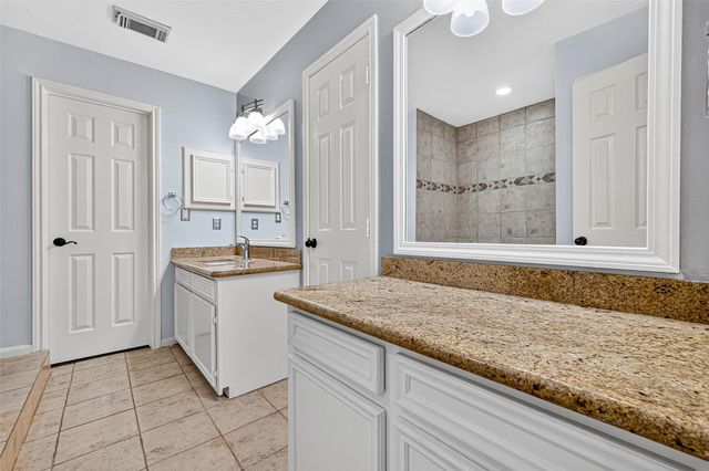 638 Meadow Knoll Drive, Stafford, TX 77477