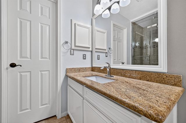 638 Meadow Knoll Drive, Stafford, TX 77477