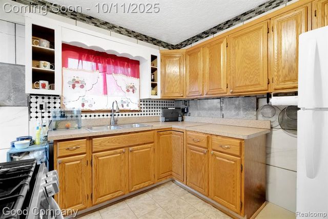 8459 Timken Avenue, Warren, MI 48089