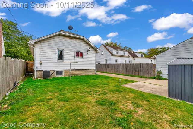 8459 Timken Avenue, Warren, MI 48089