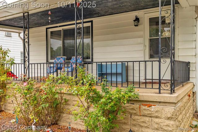 8459 Timken Avenue, Warren, MI 48089