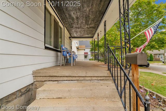 8459 Timken Avenue, Warren, MI 48089