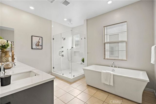 185 Frame, Irvine, CA 92618