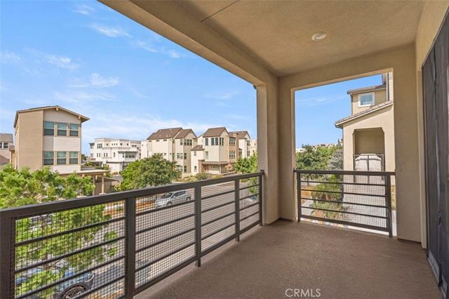 185 Frame, Irvine, CA 92618