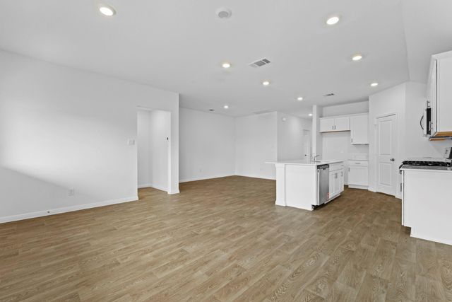 358 DENALI DR, Kyle, TX 78640