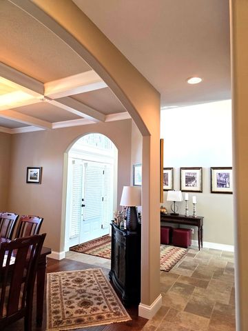 9667 Crossbow Drive N, Bloomington, IL 61705