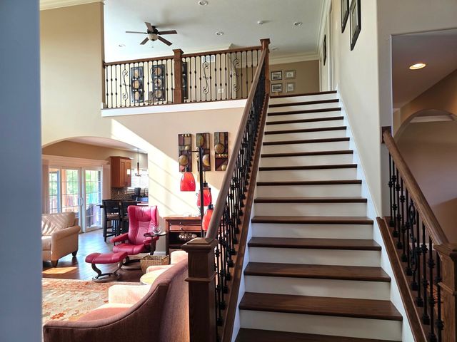 9667 Crossbow Drive N, Bloomington, IL 61705