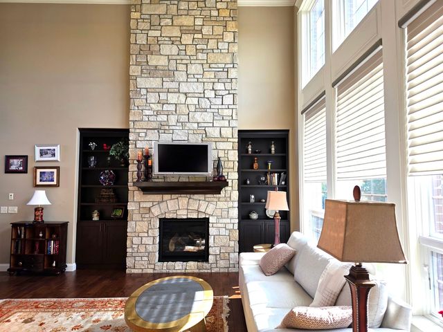 9667 Crossbow Drive N, Bloomington, IL 61705