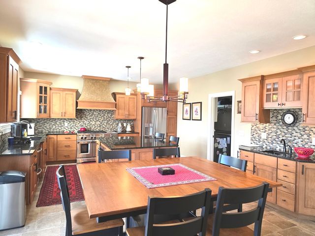 9667 Crossbow Drive N, Bloomington, IL 61705