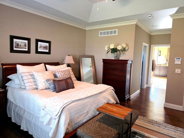 9667 Crossbow Drive N, Bloomington, IL 61705