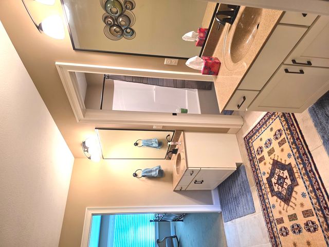 9667 Crossbow Drive N, Bloomington, IL 61705