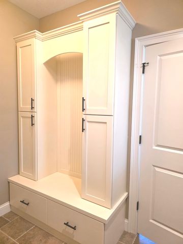 9667 Crossbow Drive N, Bloomington, IL 61705