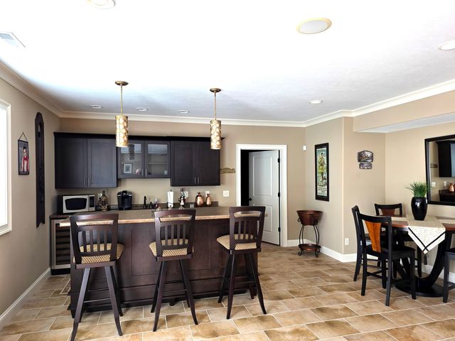 9667 Crossbow Drive N, Bloomington, IL 61705