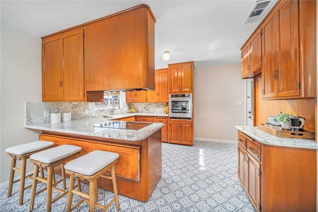 914 W 5th Street, Ontario, CA 91762